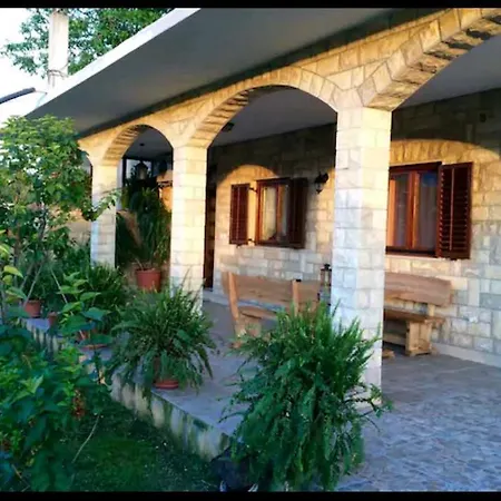Vanja Apartamento Vranjic